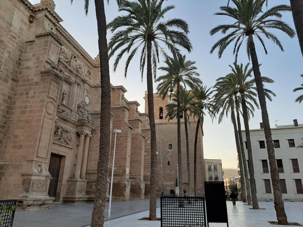 Vivienda Bendicho- Catedral Daire Almería Dış mekan fotoğraf